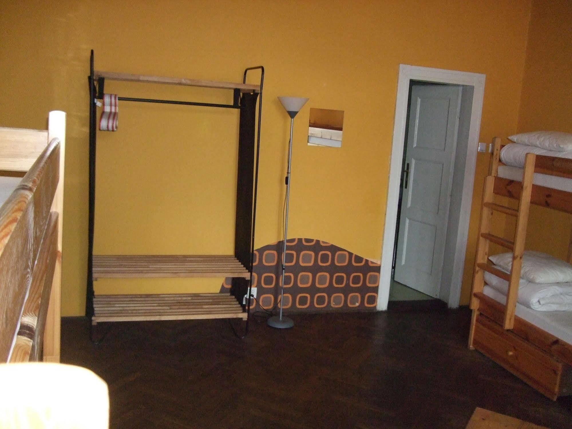 Old Walls Hostel Krakow Exterior photo